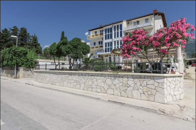 Apartmani Figaro 4* Ka&scaron;tel Stari  Ka&scaron;tel Stari