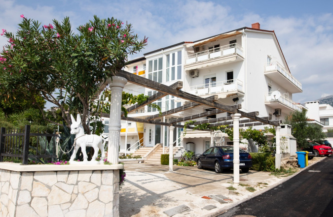 Apartmani Figaro 4* Ka&scaron;tel Stari  Ka&scaron;tel Stari